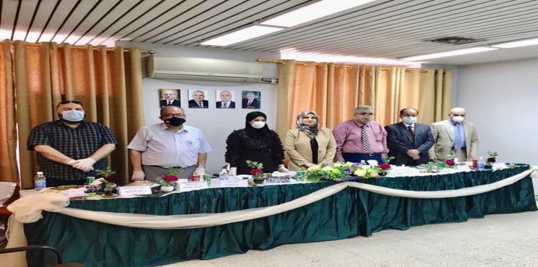ترأس الاستاذ الدكتور نصير الحرجان رئيس قسم طب الاسنان في كليتنا لجنة مناقشة طالبة الدكتوراه