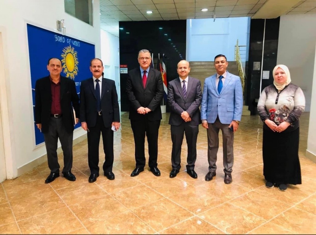كلية الرشيد الجامعة توقع اتفاقيتين علميتين 