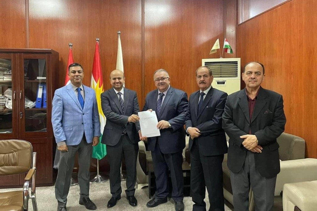 كلية الرشيد الجامعة توقع اتفاقيتين علميتين 