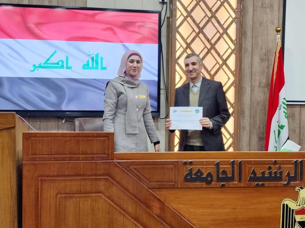 تكريم الفريق التطوعي لقسم الصيدلة 