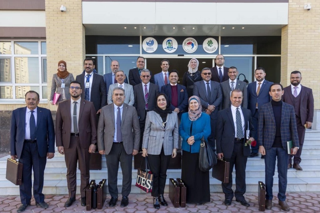 رئيس قسم الصيدلة تتميز بحضورها ومشاركتها في مؤتمر جامعة الكفيل العلمي الرابع