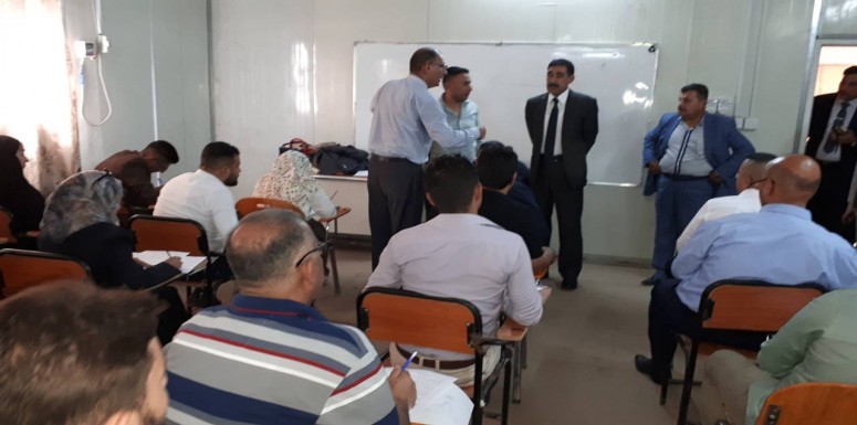 جولة تفقدية لعميد كلية الرشيد الجامعة للقاعات الامتحانية مع بدء الامتحانات النهائية للعام الدراسي 2017-2018