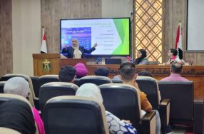 المنتدى الطلابي لقسم الصيدلة يقيم محاضره  ع� ...