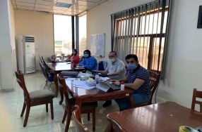 استمرار طلبة كلية الرشيد  الجامعة باداء  الا ...