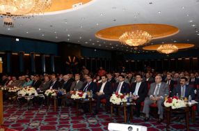مشاركة كلية الرشيد الجامعة في المؤتمر الوزا ...