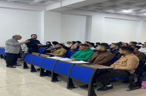 جولة تفقدية للقاعات والمختبرات والعيادات ا� ...