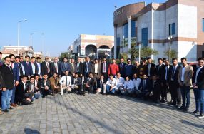 كلية الرشيد الجامعة تشارك في الملتقى المعرف ...